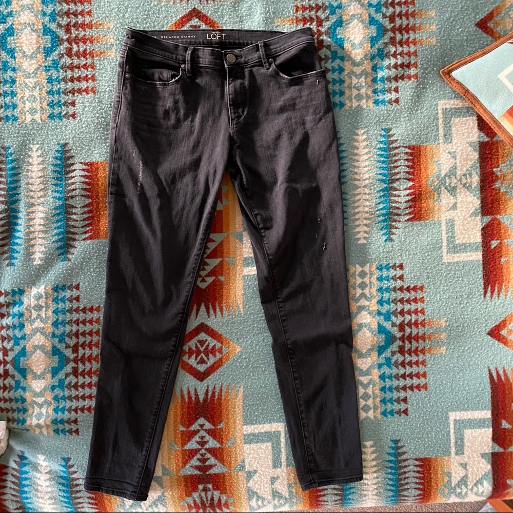 LOFT Relaxed Skinny Jean - size 27/4